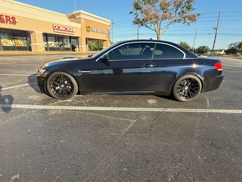 Used 2010 BMW M3 Convertible image 14