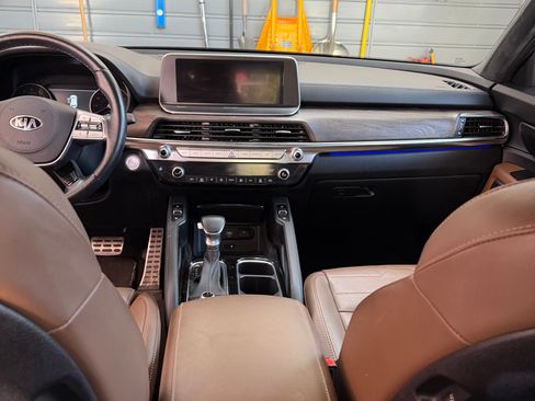 Used 2020 Kia Telluride SX w/ SX Prestige Package image 16