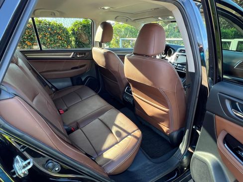 Used 2019 Subaru Outback 3.6R Touring w/ Popular Package #3A image 8