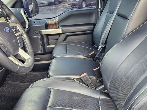 Used 2019 Ford F150 Lariat image 17