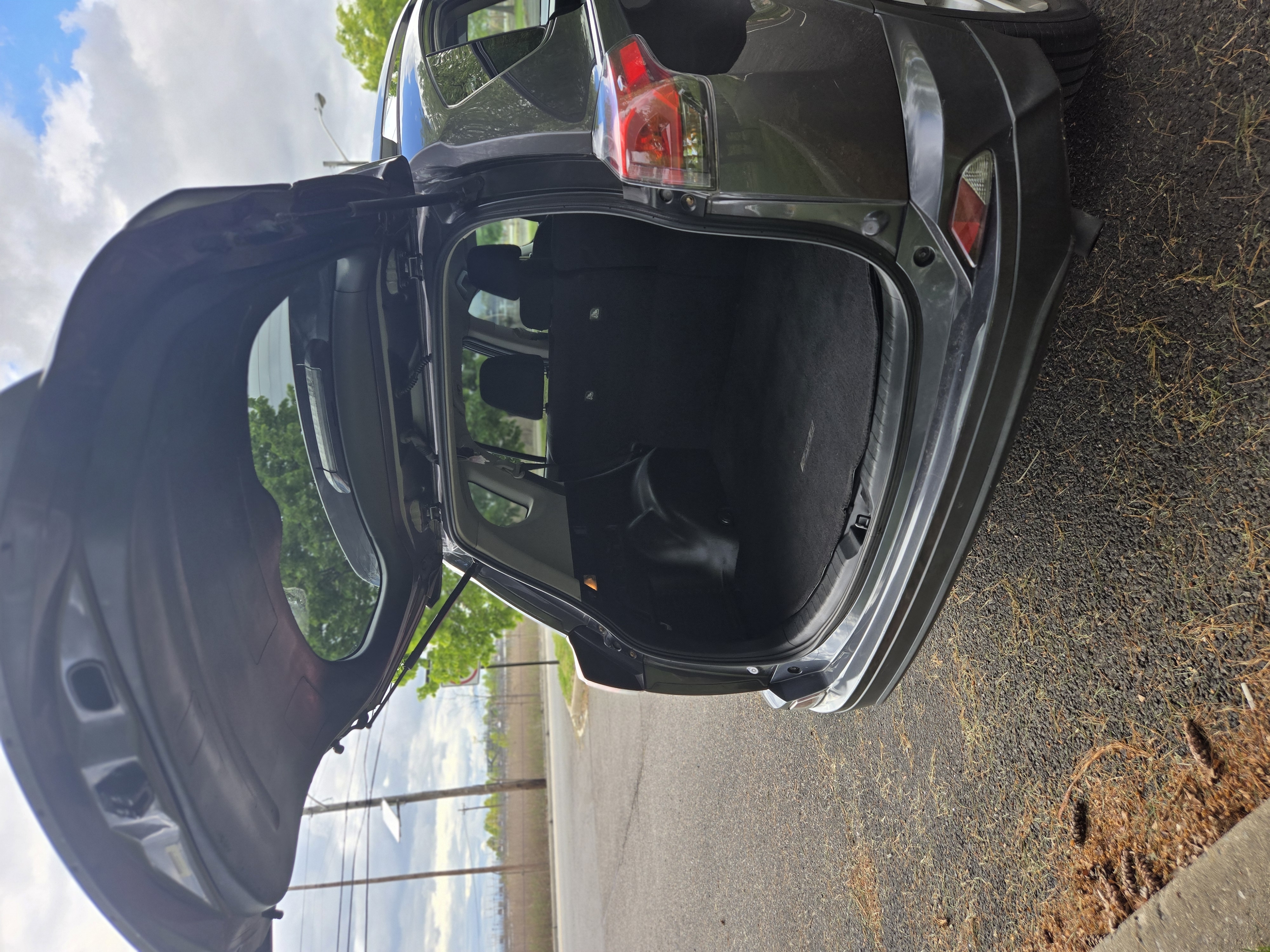 Used 2017 Toyota RAV4 LE w/ Carpet Mat Package AWD/4WD image 11