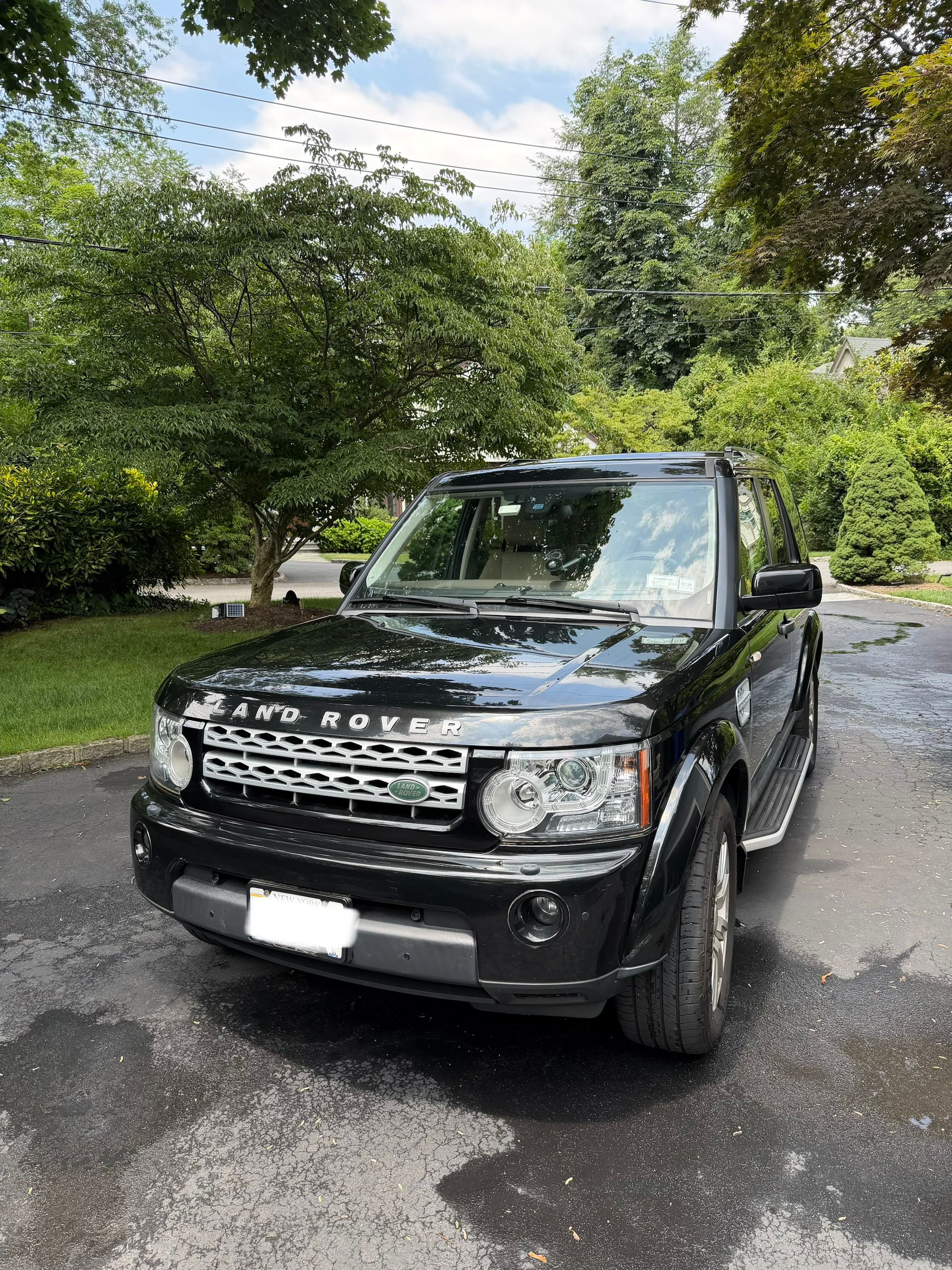 Used 2013 Land Rover LR4 HSE AWD/4WD image 1