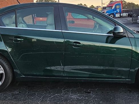 Used 2014 Chevrolet Cruze LT image 6