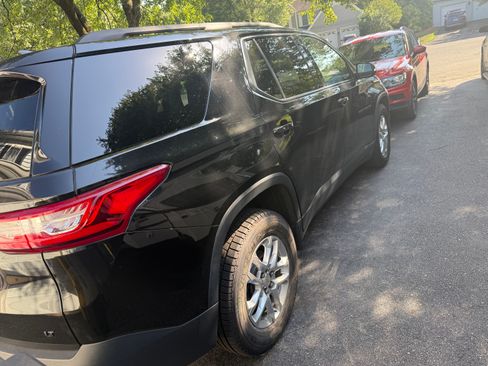 Used 2019 Chevrolet Traverse LT w/ LPO, Cargo Package AWD/4WD image 4