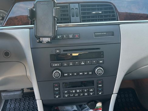 Used 2009 Buick LaCrosse CXL w/ Driver Confidence Package FWD image 8