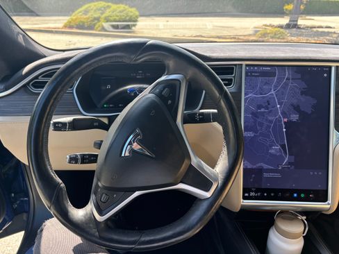 Used 2015 Tesla Model S 90D image 16