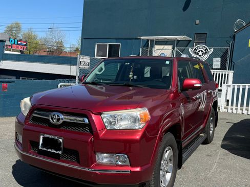 Used 2012 Toyota 4Runner SR5 w/ Convenience Pkg AWD/4WD image 1