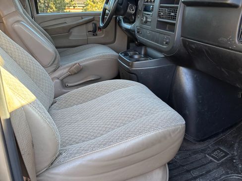 Used 2008 GMC Savana 1500 AWD Passenger w/ LT Preferred Equipment Group image 9