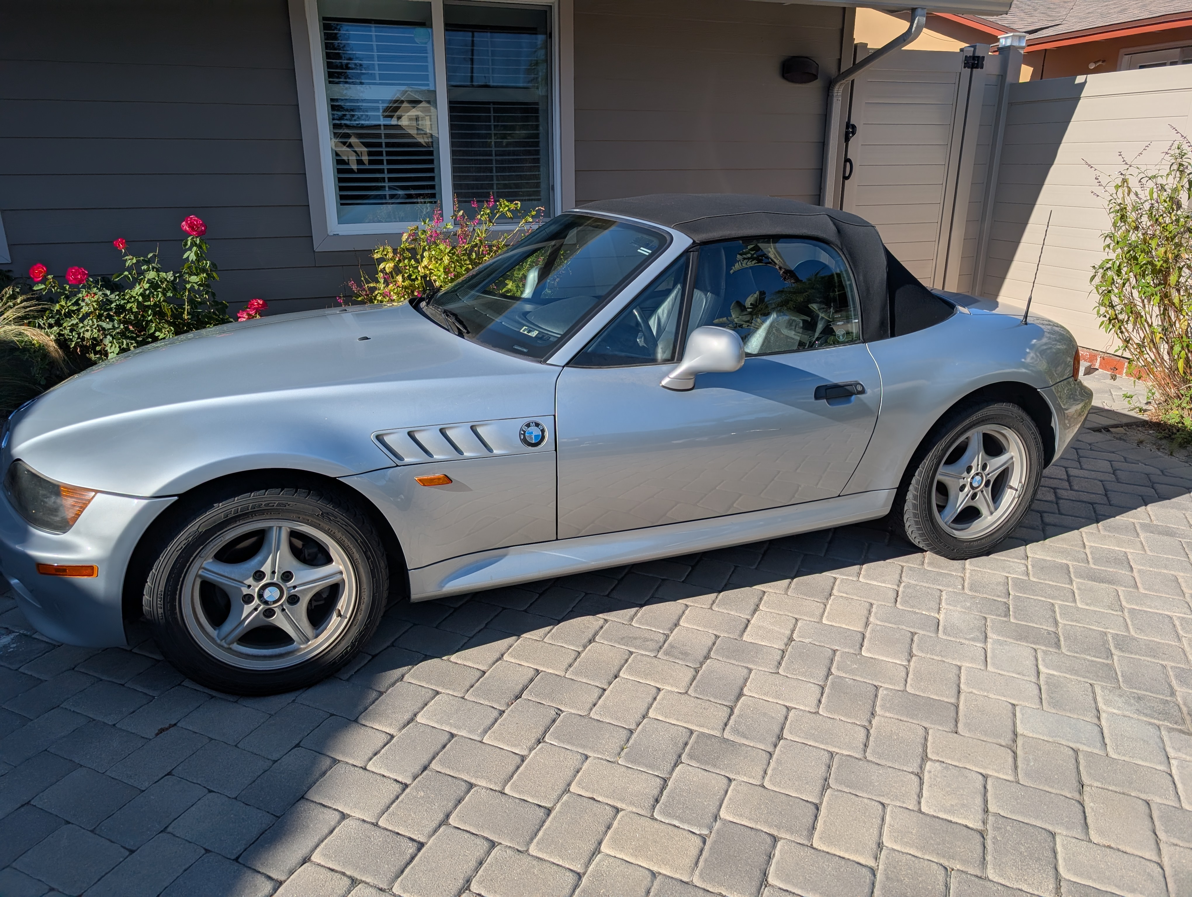 Used 1997 BMW Z3 1.9 RWD image 1