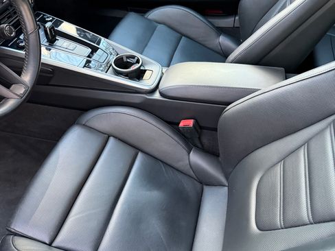 Used 2022 Porsche 911 Turbo image 16