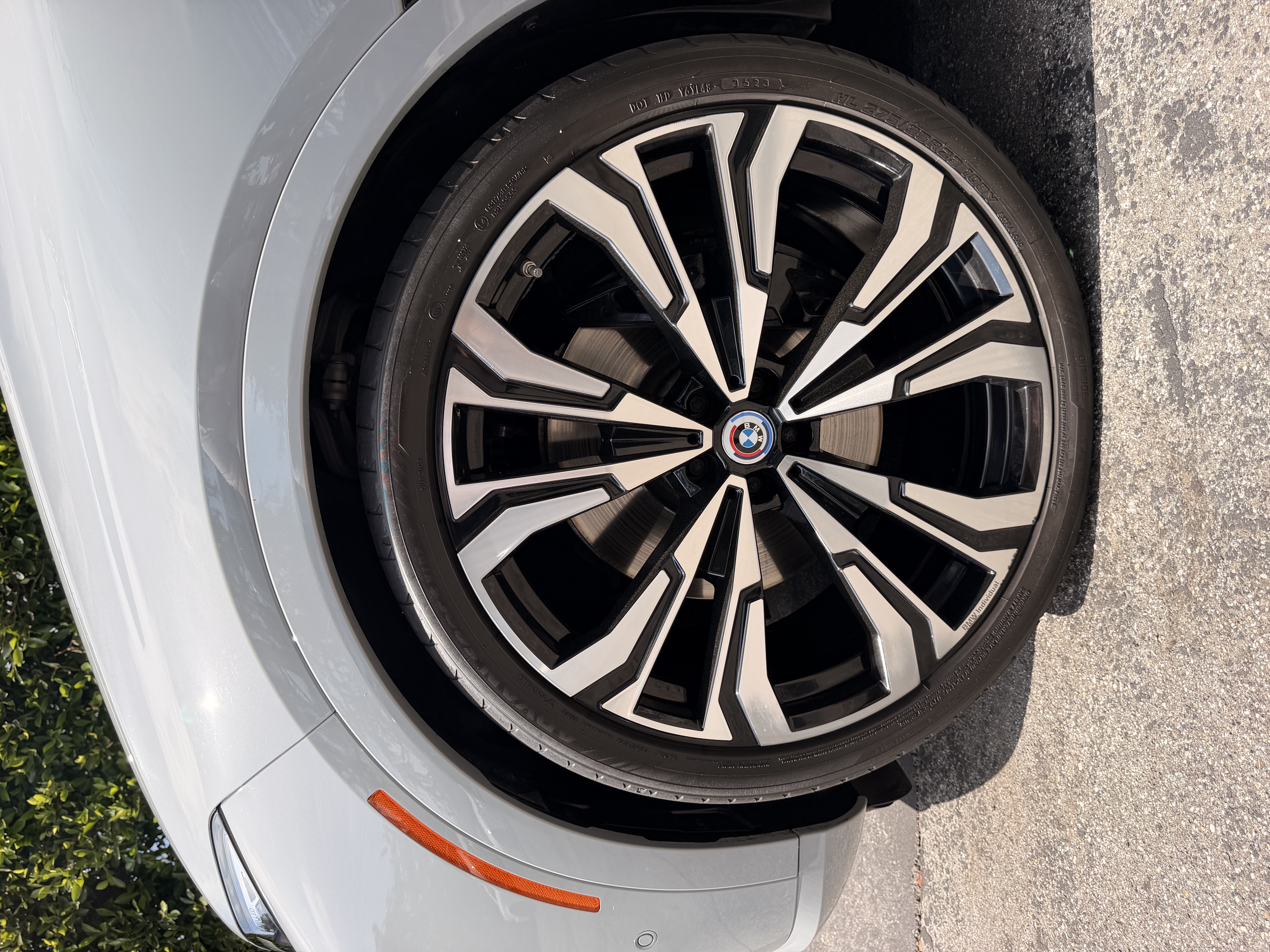 Used 2023 BMW X7 M60i w/ Executive Package AWD/4WD image 29