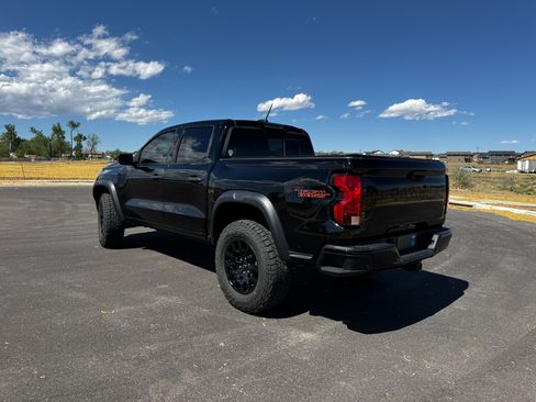 Used 2023 Chevrolet Colorado Trail Boss w/ Technology Package AWD/4WD image 2