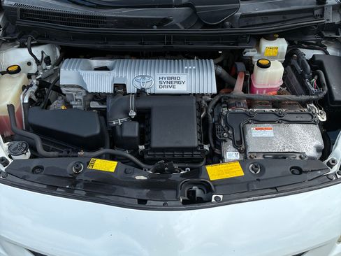 Used 2012 Toyota Prius Four w/ Deluxe Solar Roof Pkg FWD image 6