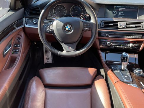 Used 2011 BMW 528i Sedan RWD image 6