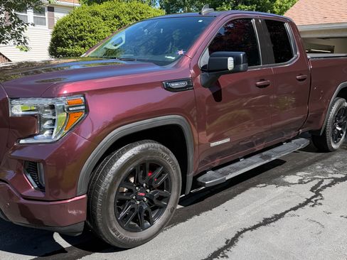 Used 2022 GMC Sierra 1500 Elevation w/ Preferred Package AWD/4WD image 2