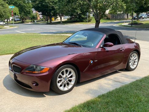 Used 2004 BMW Z4 2.5i RWD image 1
