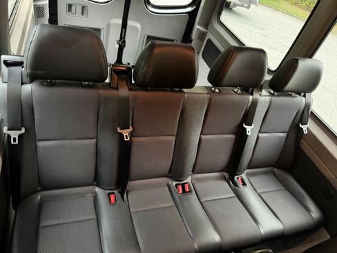 Used 2016 Mercedes-Benz Sprinter 2500 image 14