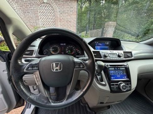 Used 2014 Honda Odyssey EX-L image 9