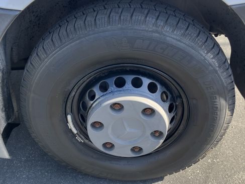 Used 2014 Mercedes-Benz Sprinter 3500 image 10