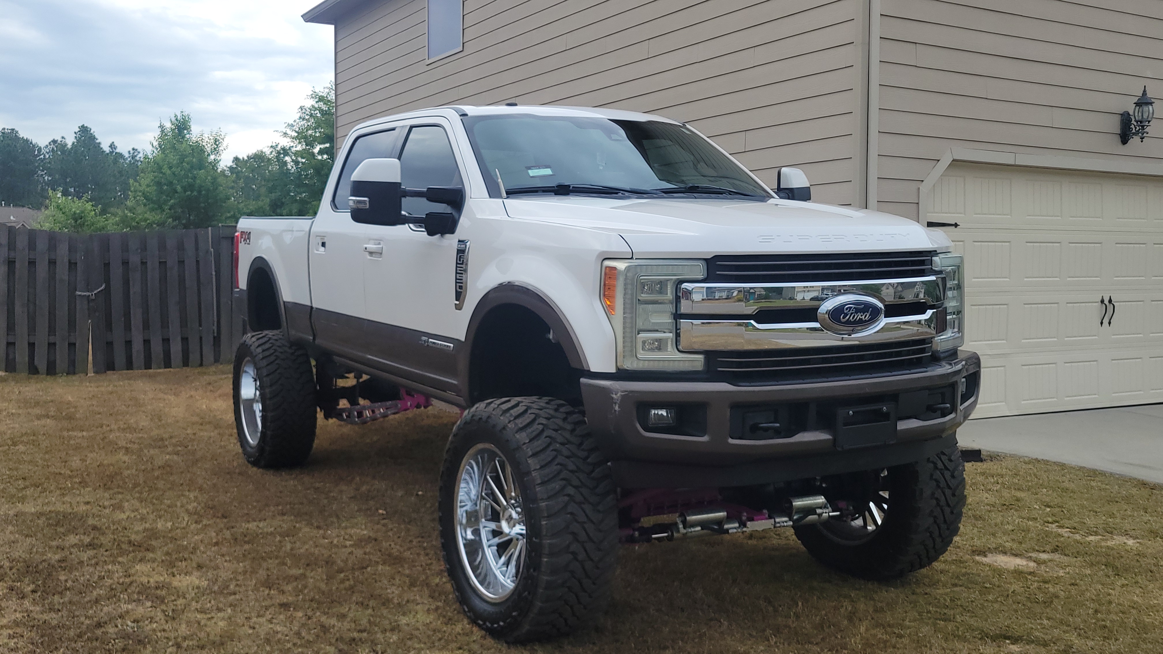 Used 2017 Ford F250 4x4 Crew Cab Super Duty image 10
