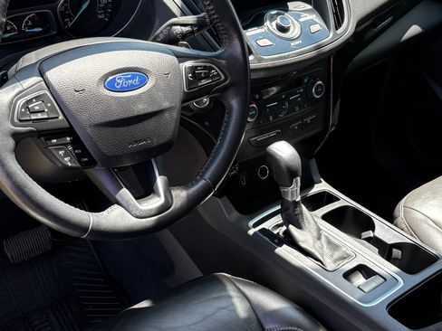 Used 2017 Ford Escape Titanium FWD image 17