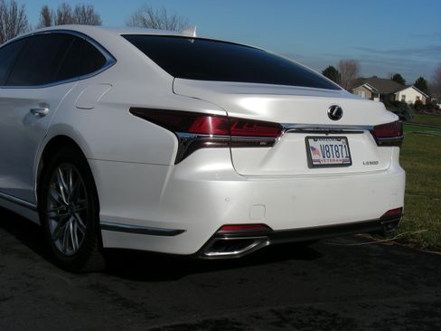 Used 2018 Lexus LS 500 500 Sedan 4D w/ Accessory Package (Z2) image 13