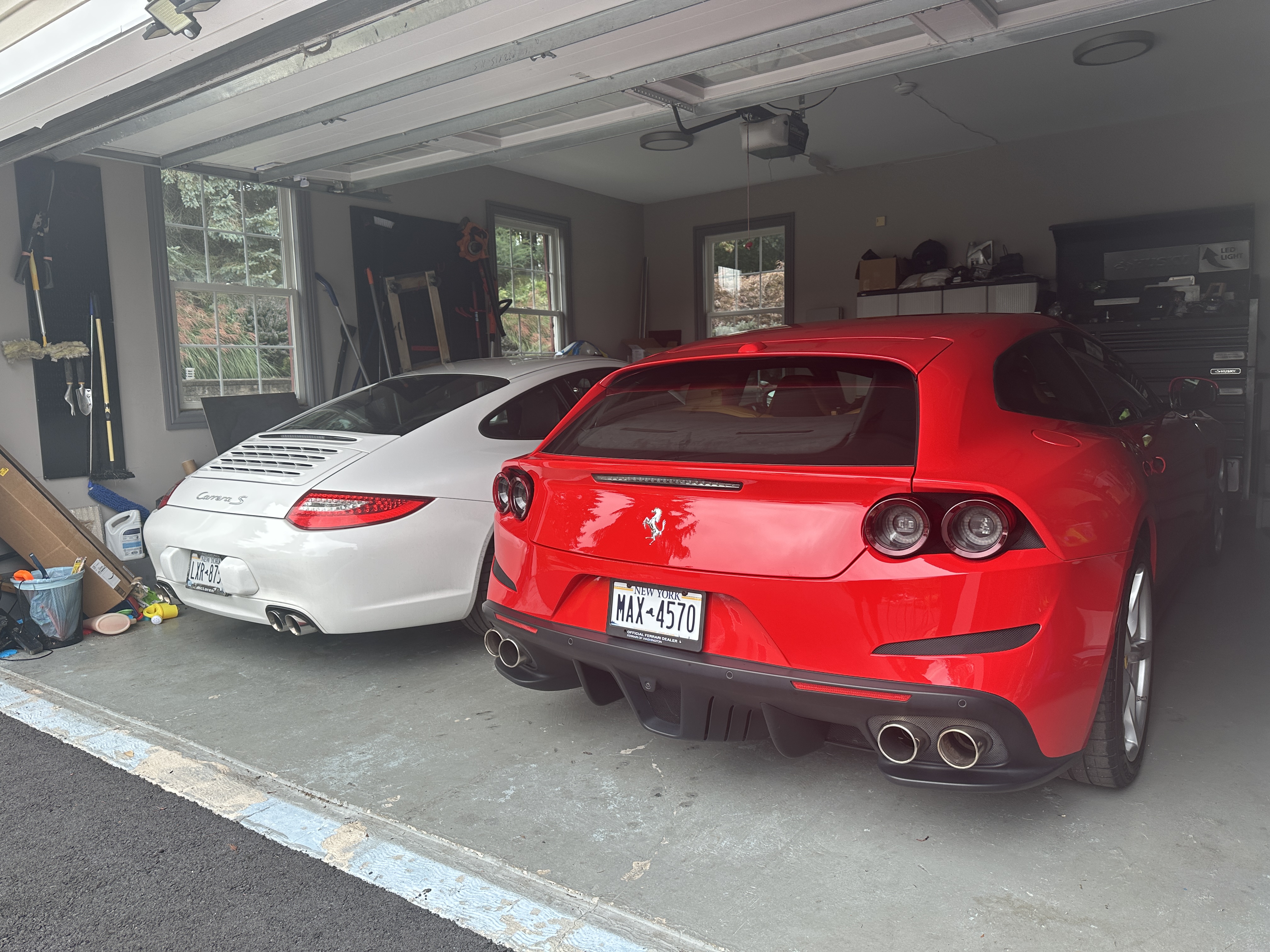 Used 2019 Ferrari GTC4Lusso T RWD image 2