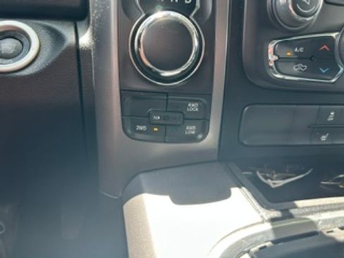 Used 2022 RAM 1500 Classic SLT w/ Electronics Convenience Group AWD/4WD image 12