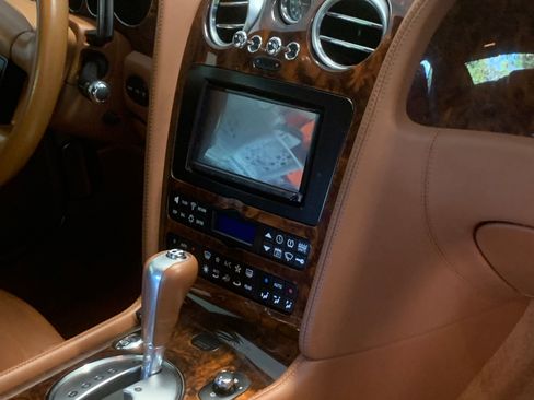 Used 2005 Bentley Continental GT image 13