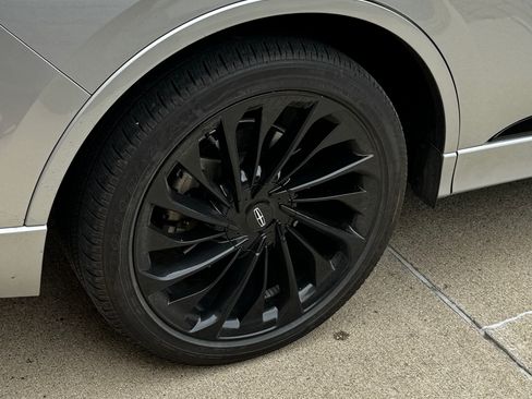 Used 2023 Lincoln Aviator Reserve w/ Jet Package AWD/4WD image 4