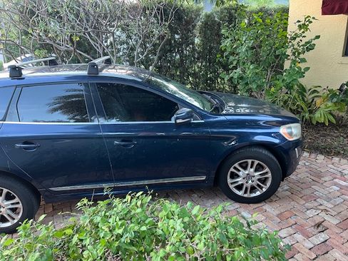 Used 2015 Volvo XC60 T5 Premier Plus image 10