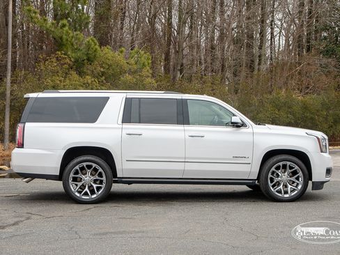 Used 2018 GMC Yukon XL Denali w/ Denali Ultimate Package image 4