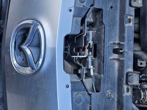 Used 2012 MAZDA MAZDA5 Sport image 20