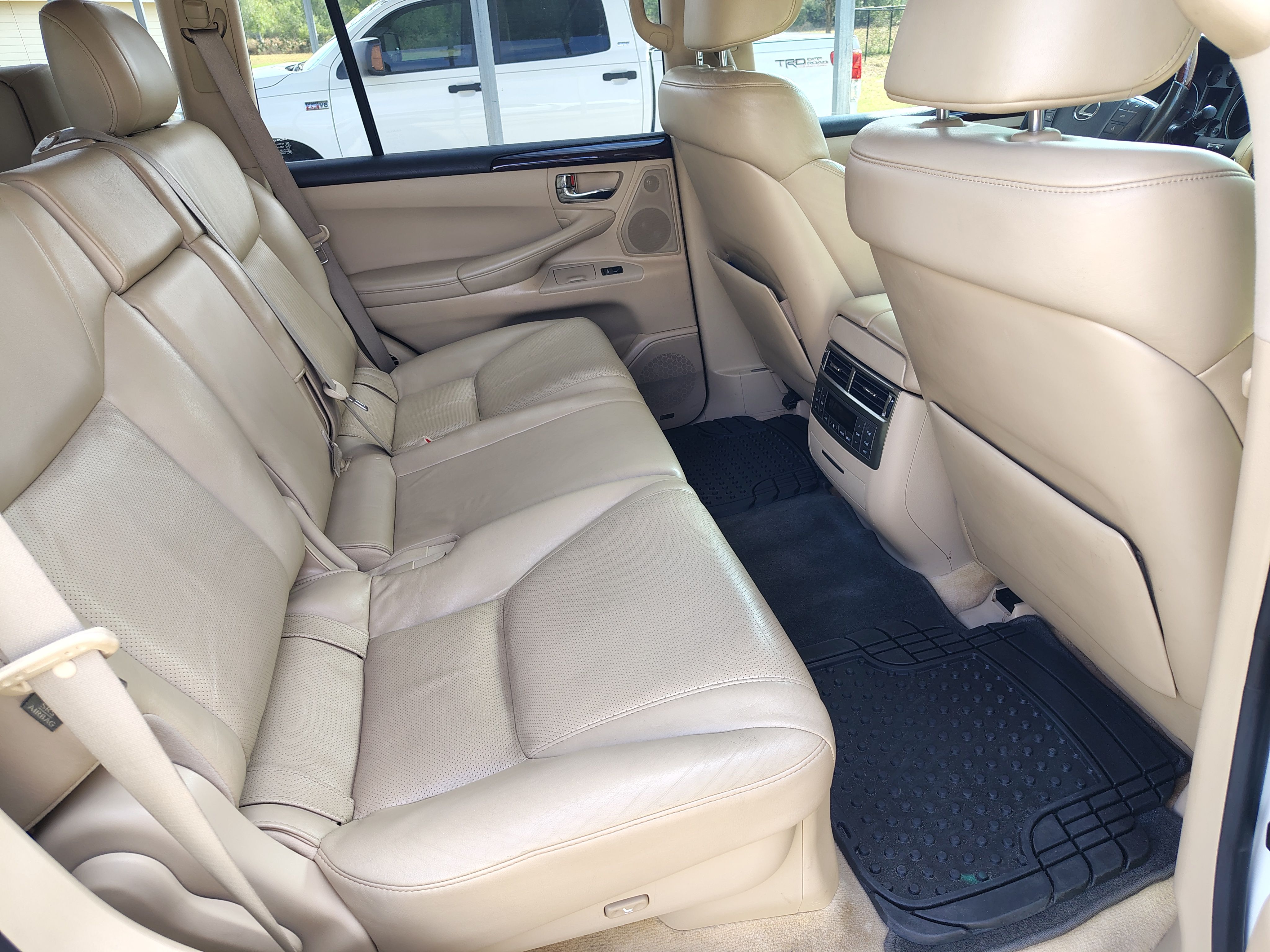 Used 2010 Lexus LX 570 4WD image 16