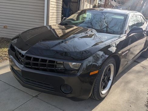Used 2011 Chevrolet Camaro LS w/ Bluetooth Package image 1