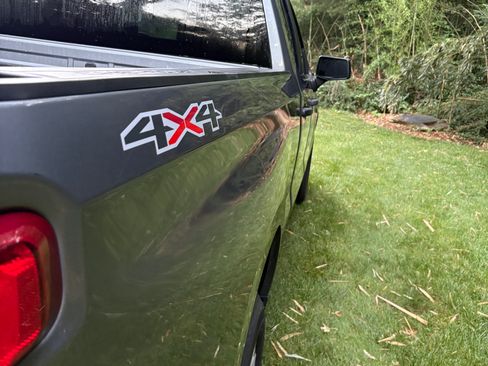 Used 2021 Chevrolet Silverado 1500 Custom w/ LPO, Dark Essentials Package AWD/4WD image 11
