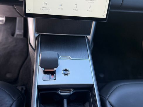 Used 2024 Land Rover Range Rover SE AWD/4WD image 16