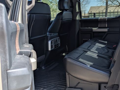 Used 2017 Ford F250 Lariat w/ Lariat Ultimate Package image 12