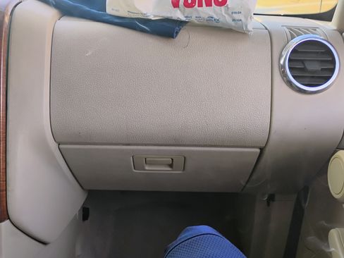 Used 2006 Ford Explorer Eddie Bauer image 11