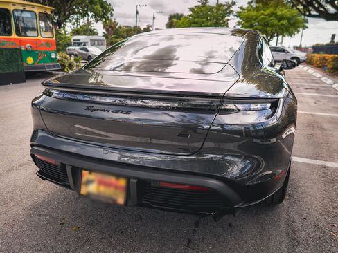 Used 2025 Porsche Taycan GTS image 9