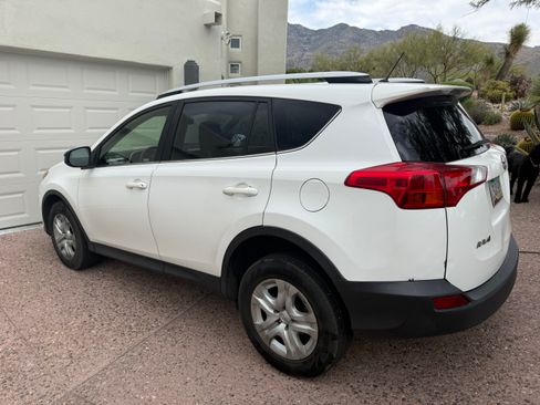 Used 2015 Toyota RAV4 LE AWD/4WD image 4