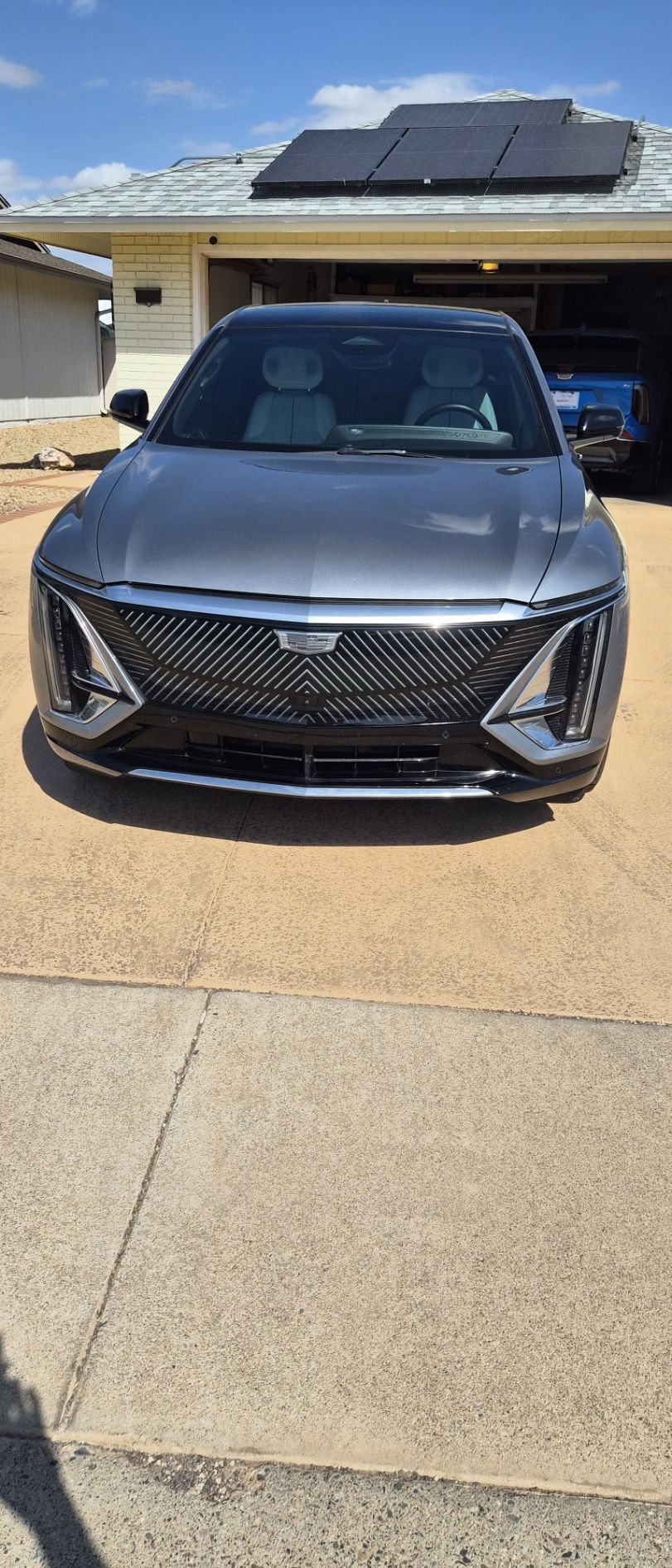 Used 2024 Cadillac Lyriq Luxury AWD/4WD image 4