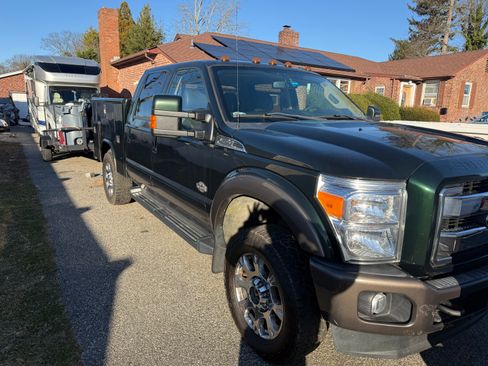 Used 2016 Ford F250 King Ranch w/ Snow Plow Prep Package image 6