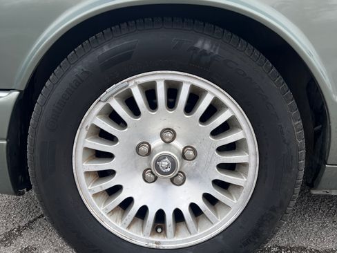 Used 1996 Jaguar XJ Vanden Plas image 9