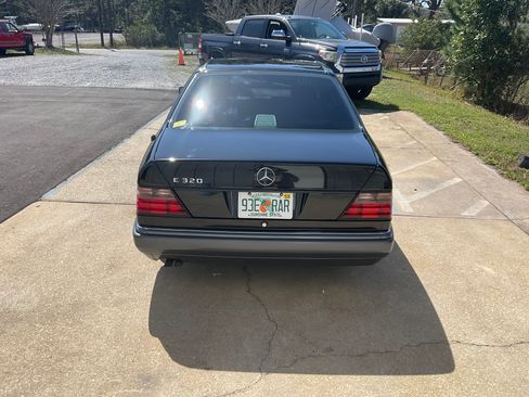 Used 1994 Mercedes-Benz E 320 Coupe image 5