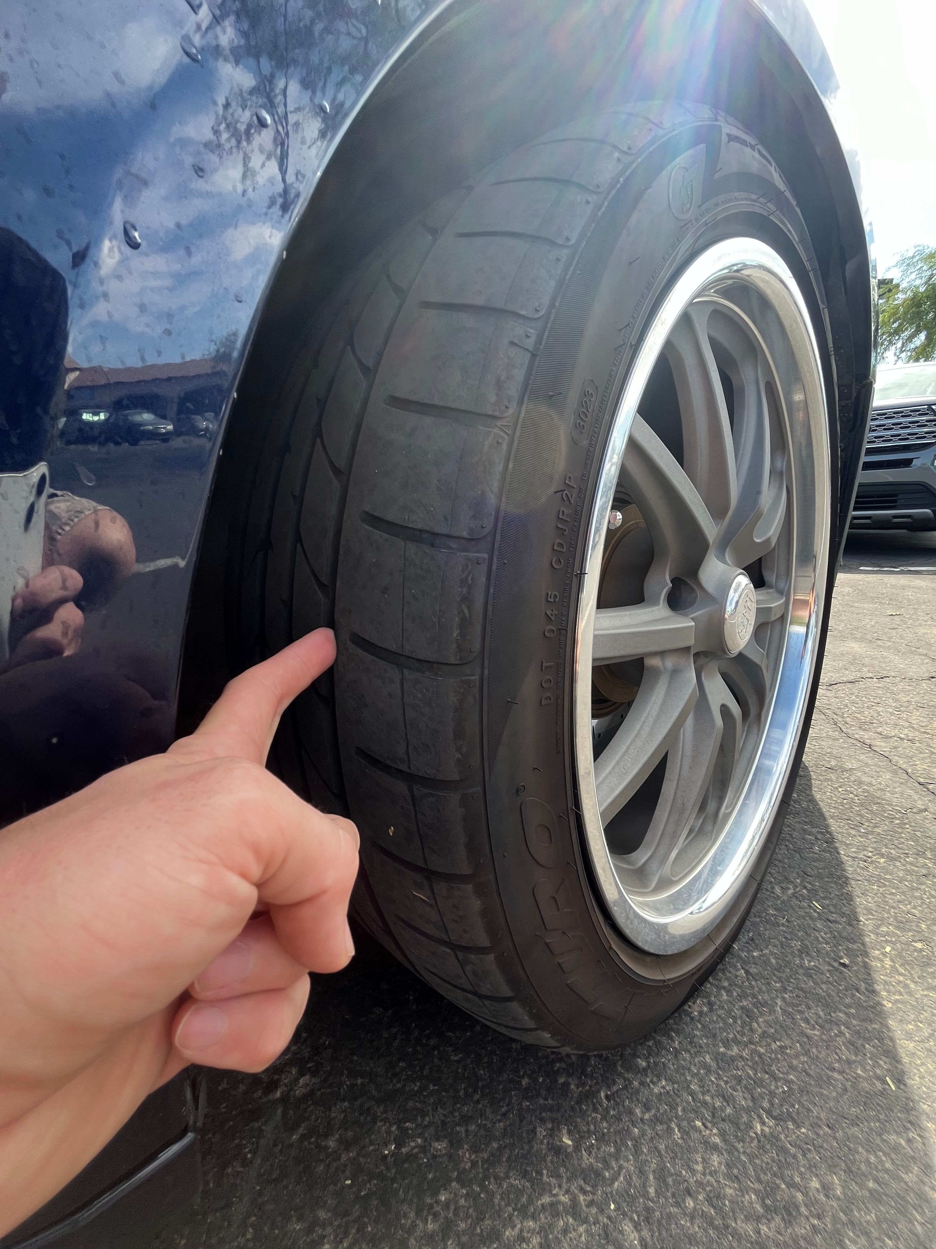 Used 2005 Dodge Magnum R/T w/ Convenience Group II RWD image 10