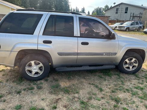 Used 2004 Chevrolet TrailBlazer LS w/ LS Preferred Equipment Group image 5