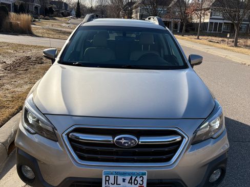 Used 2018 Subaru Outback 3.6R Limited image 5