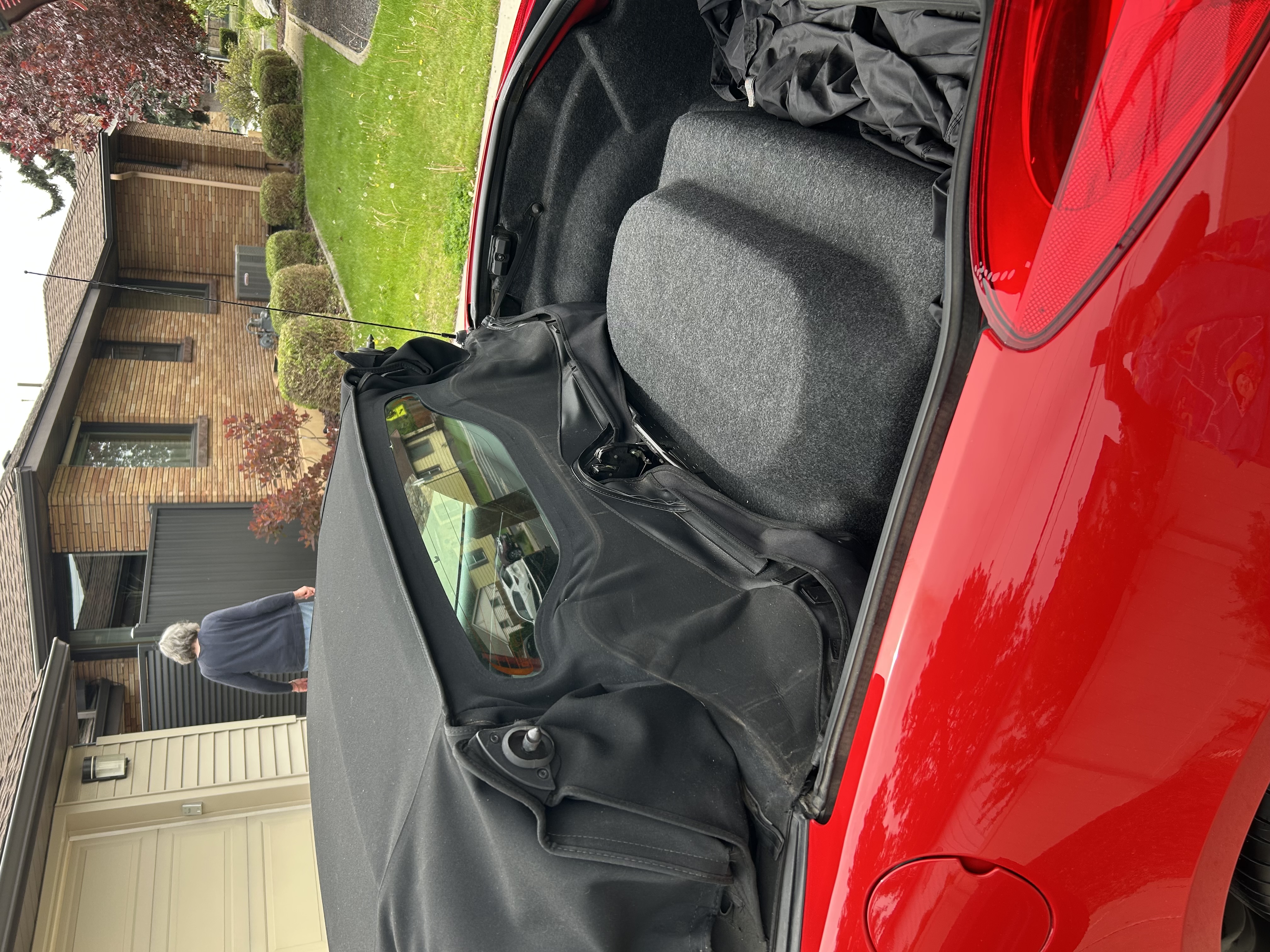 Used 2008 Pontiac Solstice Convertible w/ Premium Package RWD image 13