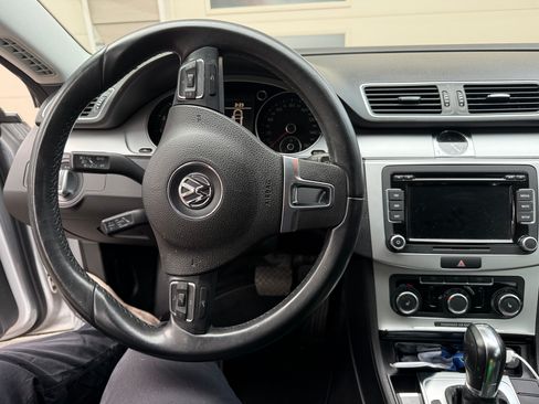 Used 2012 Volkswagen CC Sport image 10